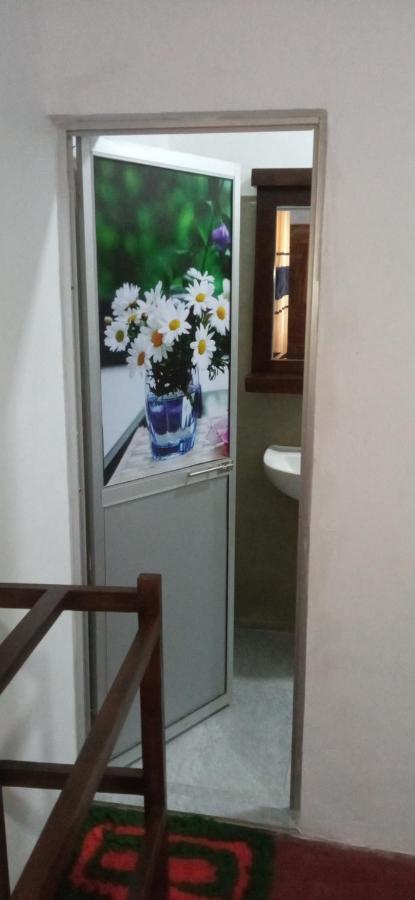 Impress Holiday Home Anuradhapura Buitenkant foto
