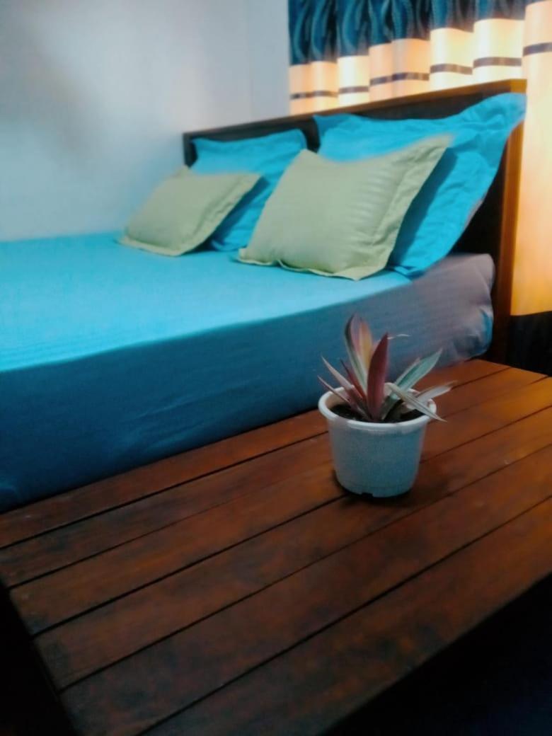 Impress Holiday Home Anuradhapura Buitenkant foto