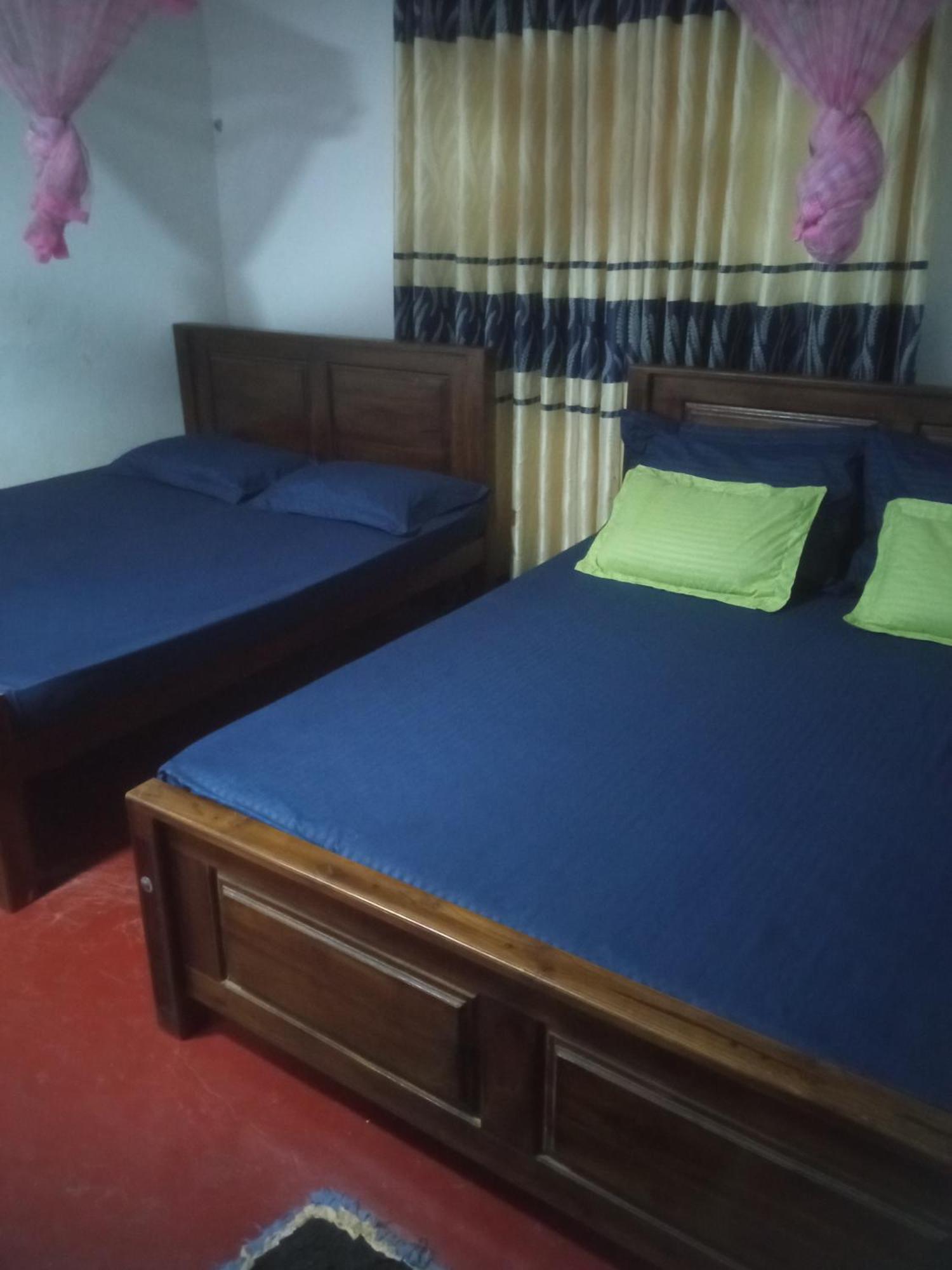 Impress Holiday Home Anuradhapura Buitenkant foto